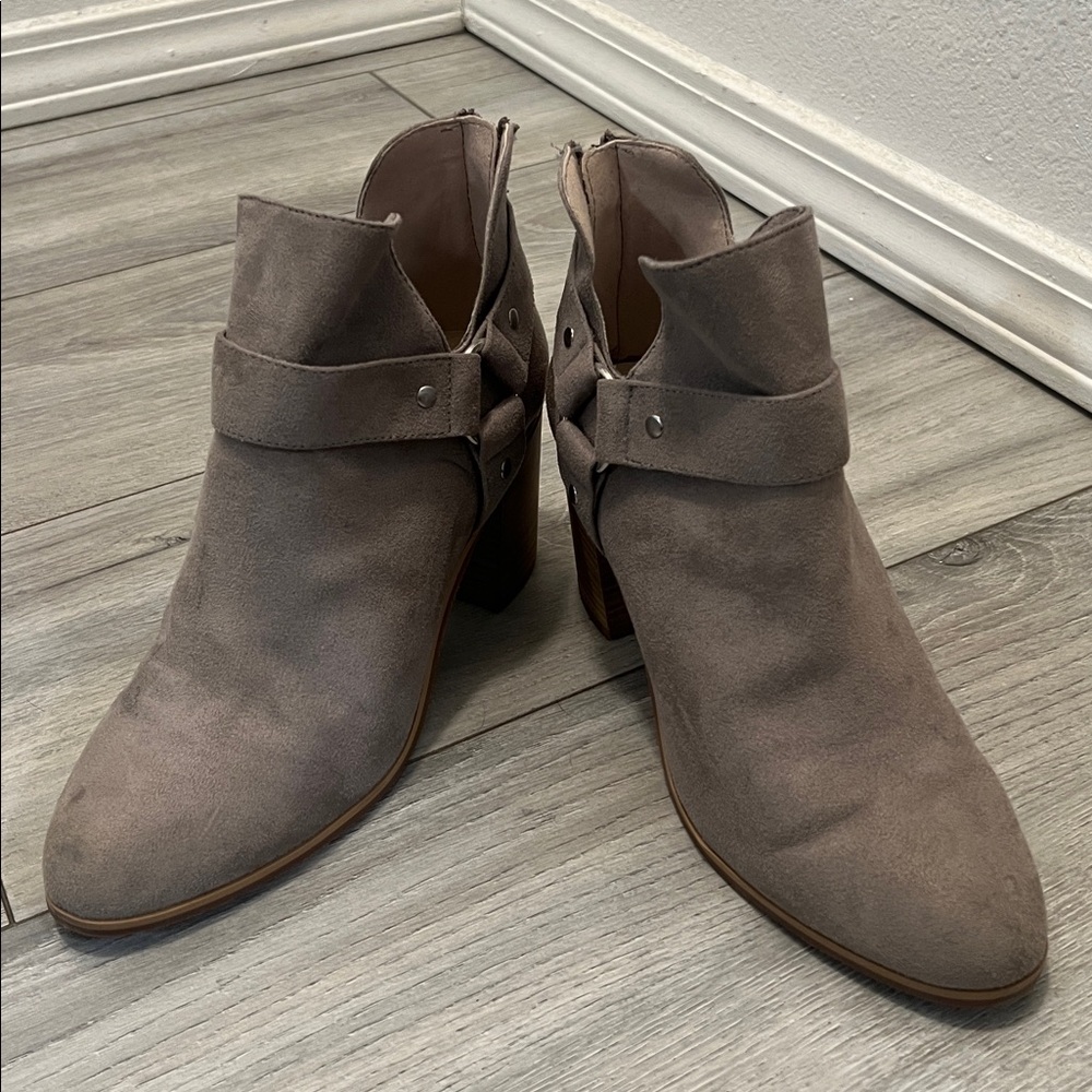 Stylish Gray suede Ankle Boots- size 8